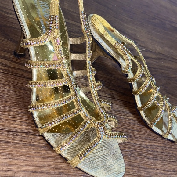 Heel color gold size 7 - Picture 1 of 4